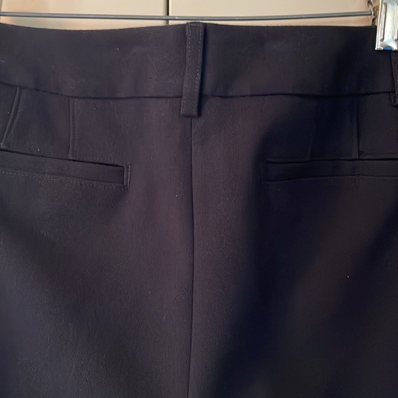 Talbots Petites, tapered leg,belt loops, stretch, lay flat on body, stretch EUC - Picture 4 of 13